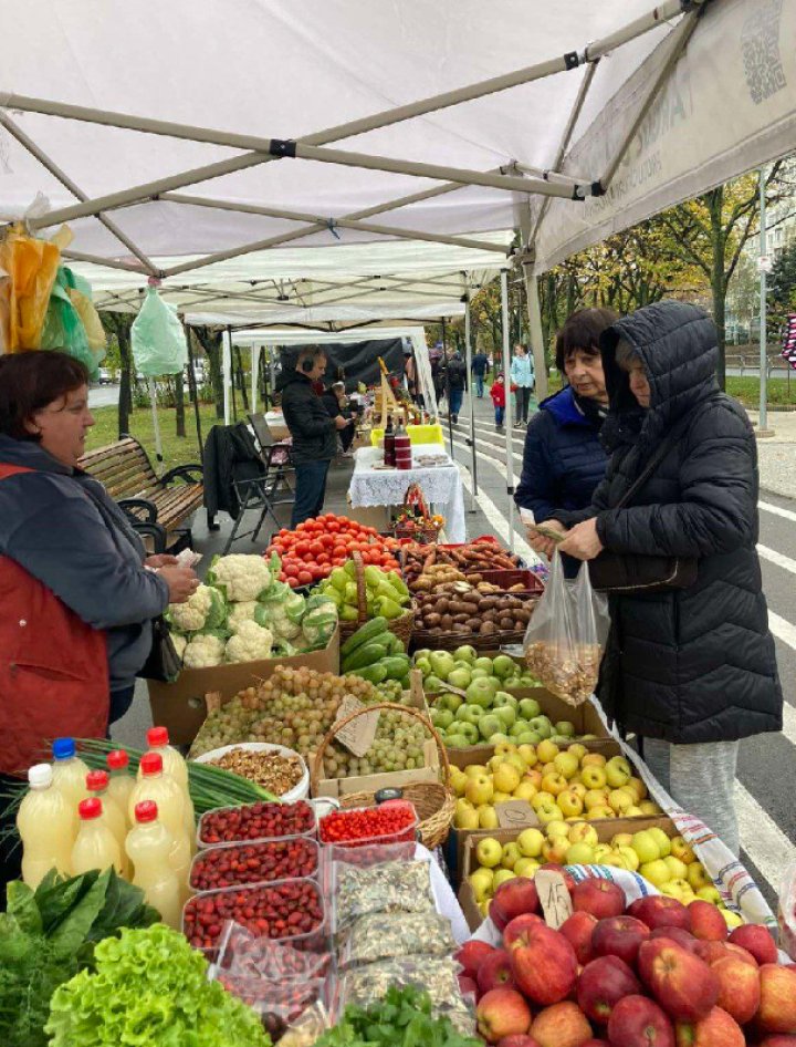 Vezi ce târguri cu produse autohtone vor fi organizate în sectoarele Capitalei în acest weekend (FOTO)