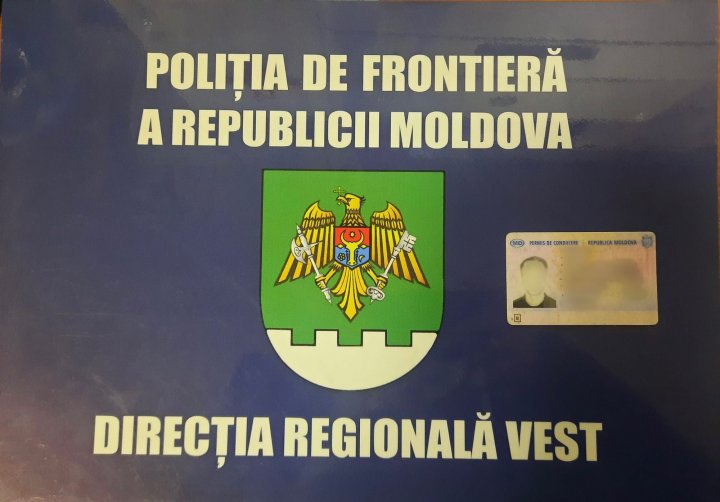 Sute de euro pentru două permise de conducere falsificate. Actele, ridicate de poliţiştii de frontieră (FOTO)