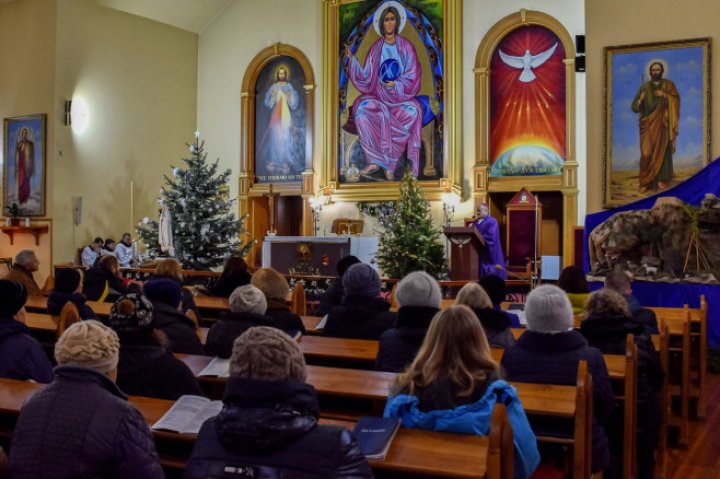 Slujbe, colinde și decorațiuni. Cum sărbătoresc ucrainenii primul Crăciun pe 25 decembrie (FOTO/VIDEO)