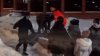 (VIDEO) Tânăr în stare inconștientă, după ce a alunecat pe gheață în Chișinău