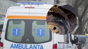 (VIDEO) Ambulanță cu anvelope uzate, trimisă la un pacient, în condiţiile în care pe drumuri e zăpadă şi polei: Riscă cu viaţa bolnavilor