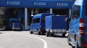 „A uitat” să le declare la vamă. Cu ce obiecte a fost depistat un moldovean care venea din Franţa (FOTO/VIDEO)