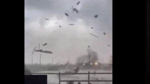 Zeci de case şi maşini avariate de o tornadă puternică, în Belgia (VIDEO)