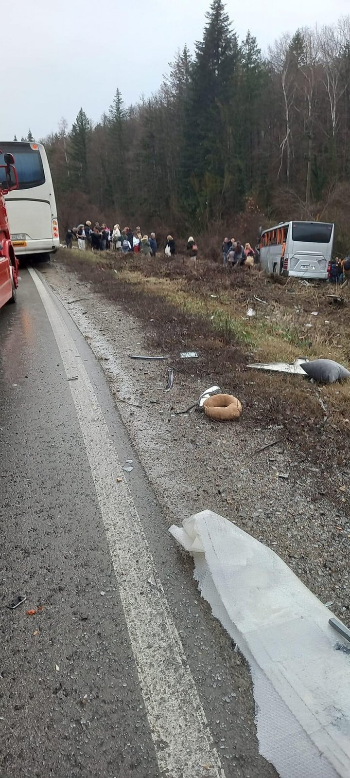 Cel puțin zece răniți într-un accident rutier în Bulgaria. Un autocar cu turiști români s-a ciocnit cu un TIR turcesc (FOTO)