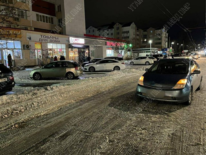 Clipe de groază pentru un copil de 8 ani. A fost lovit de un taxi (FOTO)