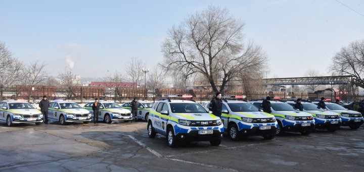 Automobile, sisteme inteligente ce urmează a fi montate în mașinile de patrulare şi echipament tehnic, donate IGP de către Ambasada Germaniei FOTO 