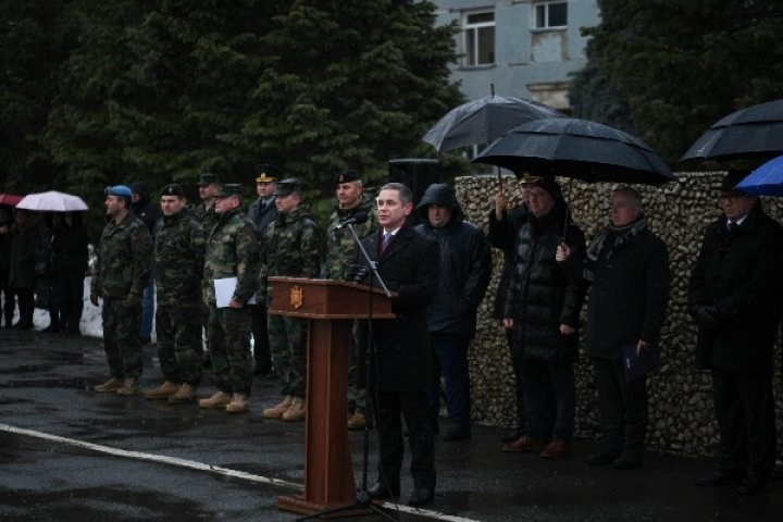 (FOTO/VIDEO) 41 de militari ai Armatei Naționale, detașați în Kosovo pentru operațiuni de menținere a păcii. În premieră, vor participa și patru femei 