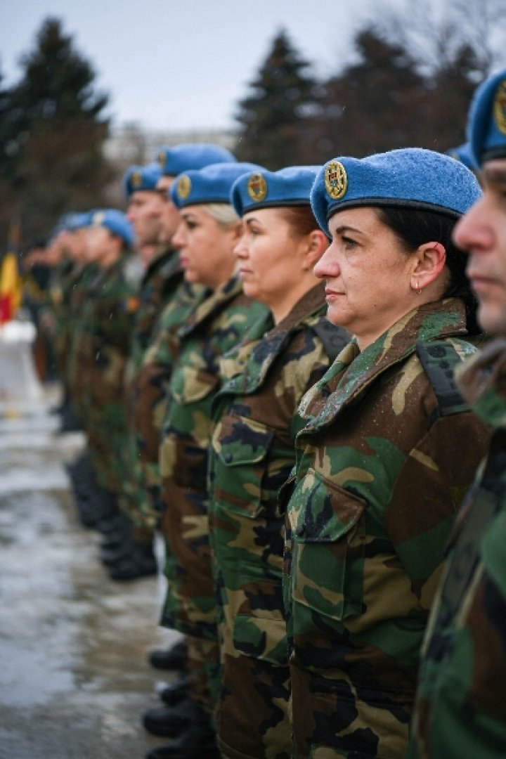 (FOTO/VIDEO) 41 de militari ai Armatei Naționale, detașați în Kosovo pentru operațiuni de menținere a păcii. În premieră, vor participa și patru femei 