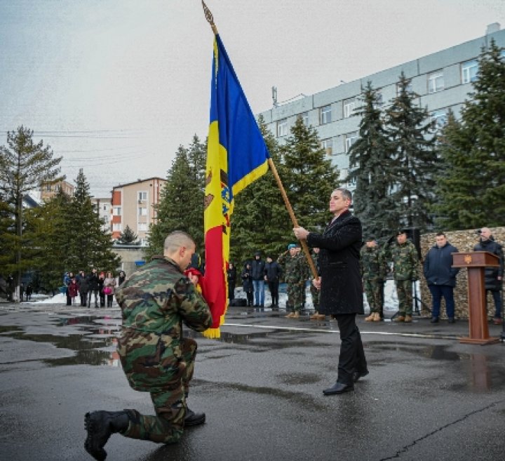 (FOTO/VIDEO) 41 de militari ai Armatei Naționale, detașați în Kosovo pentru operațiuni de menținere a păcii. În premieră, vor participa și patru femei 