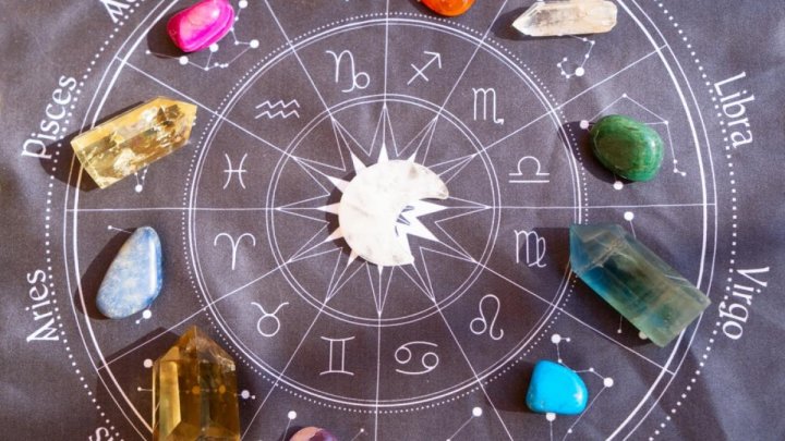 Talismanele pe care trebuie să le poarte zodiile în 2024. Simbolurile norocoase pentru fiecare nativ în parte