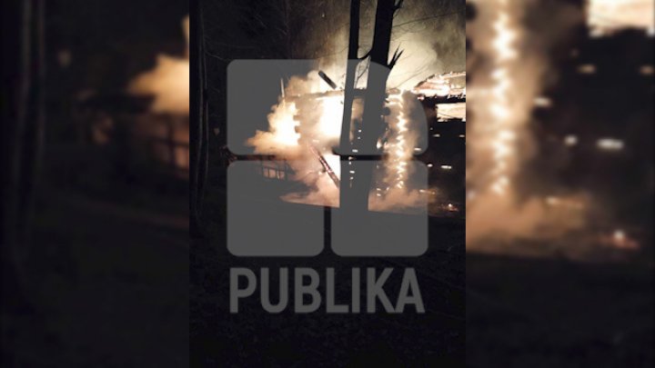 EXCLUSIV! Incendiu nocturn la o bază de odihnă din Sadova, raionul Călărași FOTO