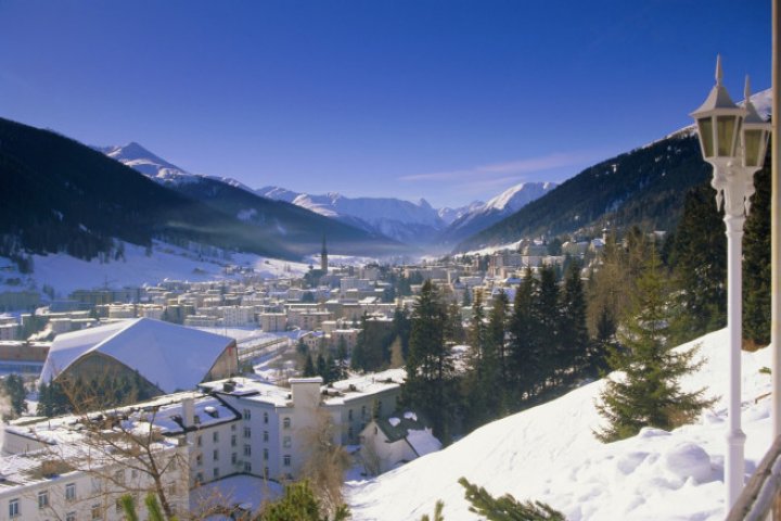 Cum arată stațiunea de schi elvețiană Davos, unde s-au reunit liderii planetei la Forumul Economic Mondial (GALERIE FOTO)