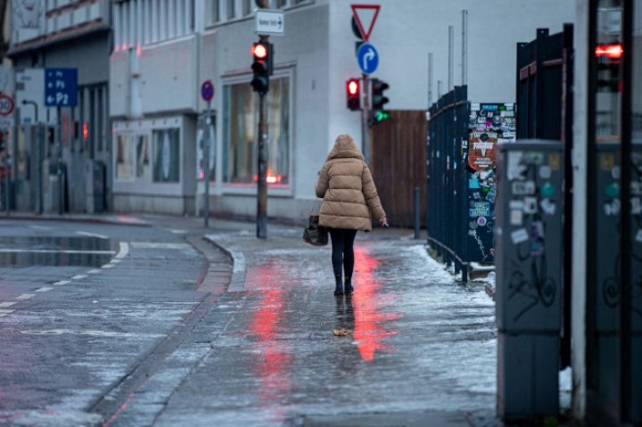 (FOTO) Risc extrem de gheață neagră în Germania. Ce este acest fenomen și de ce este atât de periculos 