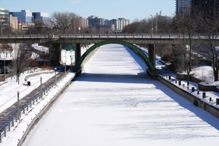 (FOTO) Cel mai mare patinoar natural din lume s-a redeschis, pentru prima dată după 2 ani. Are o lungime de aproape 8 kilometri