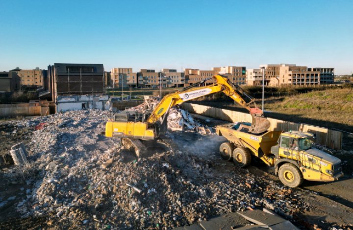 Un dezvoltator imobiliar demolează peste 80 de case pe care abia le-a construit. Descoperirea care a dus la decizia drastică FOTO