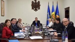 Consiliul Superior al Procurorilor amână aprobarea rezultatelor concursului public pentru selectarea candidatului la şefia Procuraturii Generale