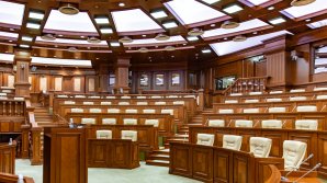 Deputaţii Parlamentului de la Chişinău, EVACUAŢI din clădirea Legislativului. Ce s-a întâmplat