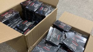 Ceasuri inteligente contrafăcute, GĂSITE de vameşi la Poştă. Vezi ce a urmat mai departe (FOTO)