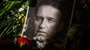 Avocatul lui Navalnîi a fost arestat la Moscova. El o însoțea pe mama opozantului decedat pe 16 februarie