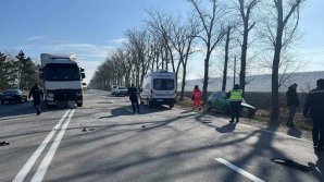 ACCIDENT GRAV la Sîngerei. Un şofer a murit pe loc (FOTO/VIDEO)