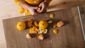 Vitamina C repară organismul și este aliat în lupta cu răcelile. Principalele surse pentru copii