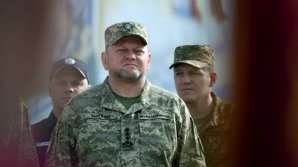  Zelenski l-a dat afară pe șeful armatei ucrainene, Valeri Zalujnîi 