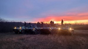 Tancuri prin centrul țării. Cetățenii, îndemnați să fie calmi