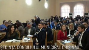 VIDEO Adrian Talmaci, secretar al CMC, huidiut la şedinţa de astăzi a CMC: Ruşine