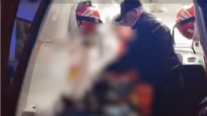 O femeie, găsită desfigurată, într-o scară de bloc din Bucureşti. Agresorul este cetăţean moldovean