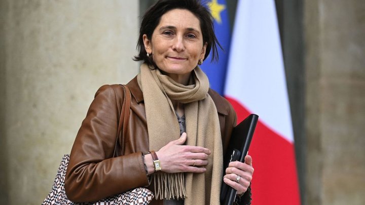 Ministrul francez al Educației, demis din funcţie după ce s-a aflat că își duce copiii la o școală privată