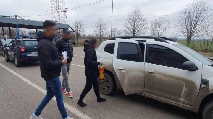 O moldoveancă, căutată de autorităţile din Germania, REŢINUTĂ la vama Albiţa. Ce infracţiune a comis