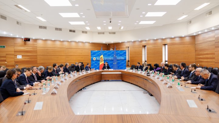 Vicepremierul Mihai Popșoi, întrevedere cu ambasadorii din statele UE acreditați la Chișinău. Despre ce au discutat