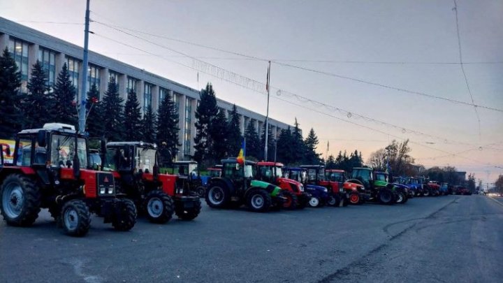 Ministerul Agriculturii cere timp pentru a analiza revendicările agricultorilor. Când va avea loc următoarea şedinţă