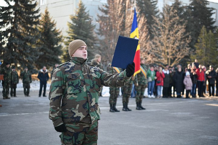 Au jurat credinţă Patriei! Circa 160 de tineri au depus jurământul (FOTO)