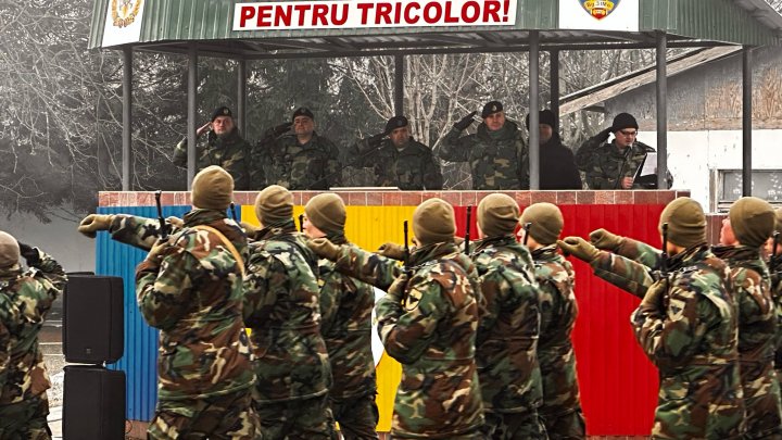 Au jurat credinţă Patriei! Circa 160 de tineri au depus jurământul (FOTO)