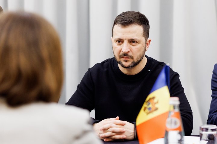 Maia Sandu, alături de Volodimir Zelenski: ,,Moldova și cetățenii săi vor continua să facă totul ce le stă în puteri pentru a vă sprijini ţara''