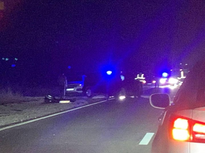 Accident grav la Străşeni. Sunt implicate trei maşini. Poliţia şi ambulanţa, la faţa locului