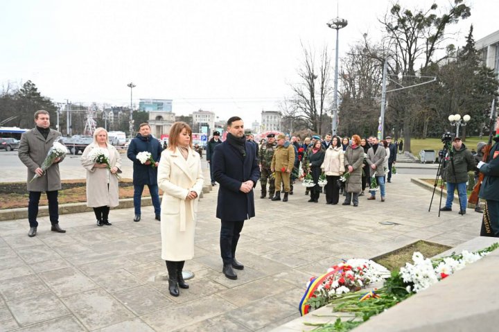 Eroii căzuţi în războiul din Afganistan, COMEMORAŢI la Chişinău (FOTO)