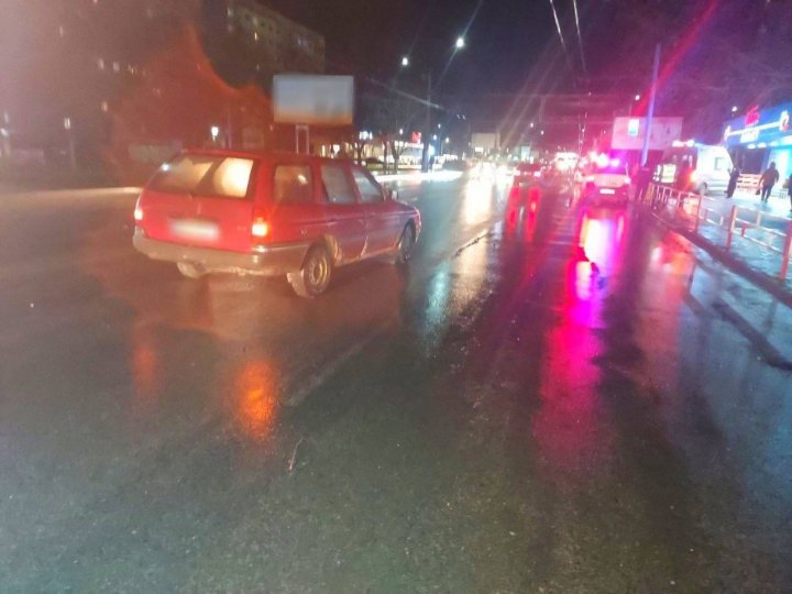 ACCIDENT GRAV la Bălţi. Un bărbat a fost lovit de o mașină (FOTO)