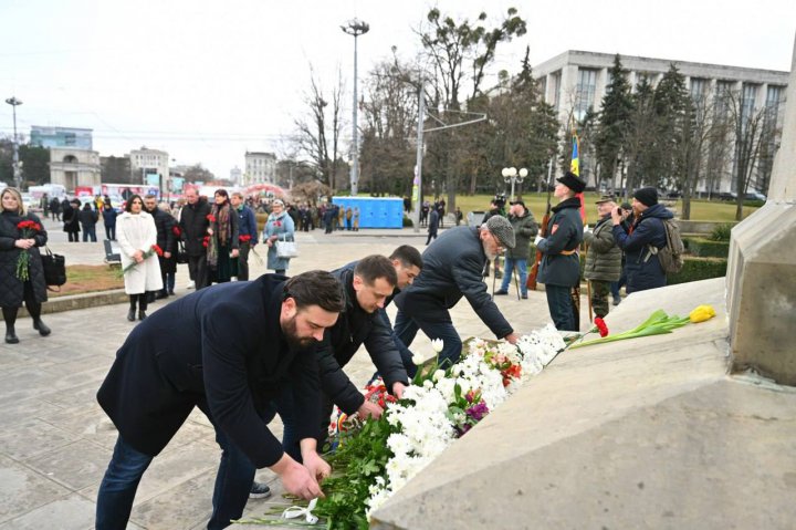 Eroii căzuţi în războiul din Afganistan, COMEMORAŢI la Chişinău (FOTO)