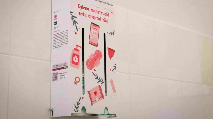 PREMIERĂ. În patru școli din Moldova au fost instalate boxe menstruale. Ce cabinete au fost amenajate în instituţii (FOTO)