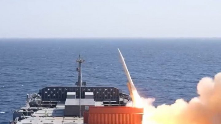 (VIDEO) Iranul anunță că a tras pentru prima oară rachete balistice cu rază lungă de acţiune de la bordul unei nave de război