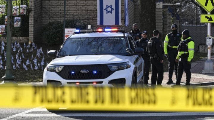 Militarul american care şi-a dat foc în faţa Ambasadei Israelului la Washington a murit