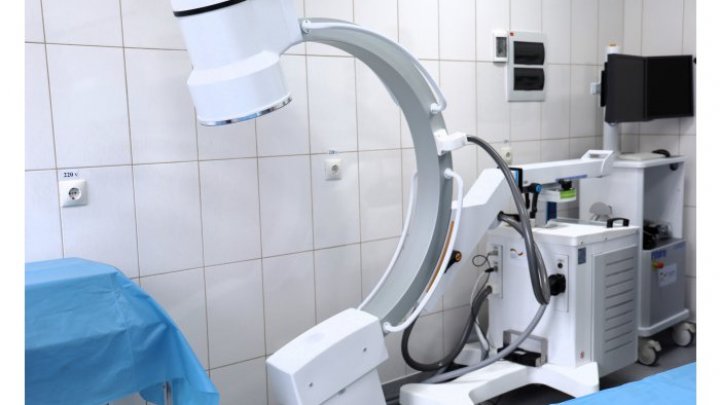 Donaţie de la germani. Spitalele din Edineţ şi Cahul au primit câte o unitate radiologică mobilă