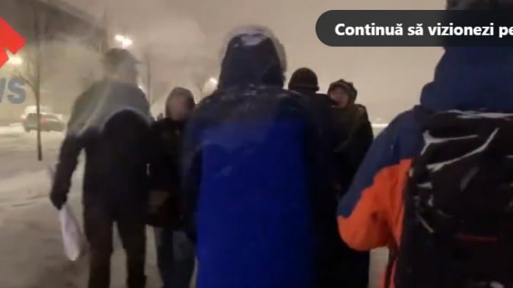 Cel puţin 100 de persoane au fost arestate, inclusiv în Moscova şi Sankt Petersburg, la manifestările de comemorare a lui Navalnîi