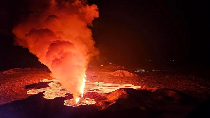 (VIDEO) Un vulcan din Islanda a erupt din nou: 4.000 de locuitori au fost evacuați 