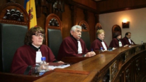 КС должен ответить на запрос правительства относительно деятельности министров 