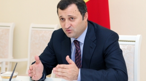 "Кто-то не желает навести порядок в стране", заявил Влад Филат, ссылаясь на неодобрение бюджетно-налоговой политики