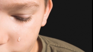 11-летнего мальчика изнасиловал в кафе 20-летний парень