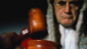 Государство может выплатить компенсации за невыполнение судебных решений 